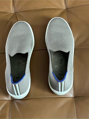 Rothy’s the original slip on sneakers women’s size 8 latte tan beige color